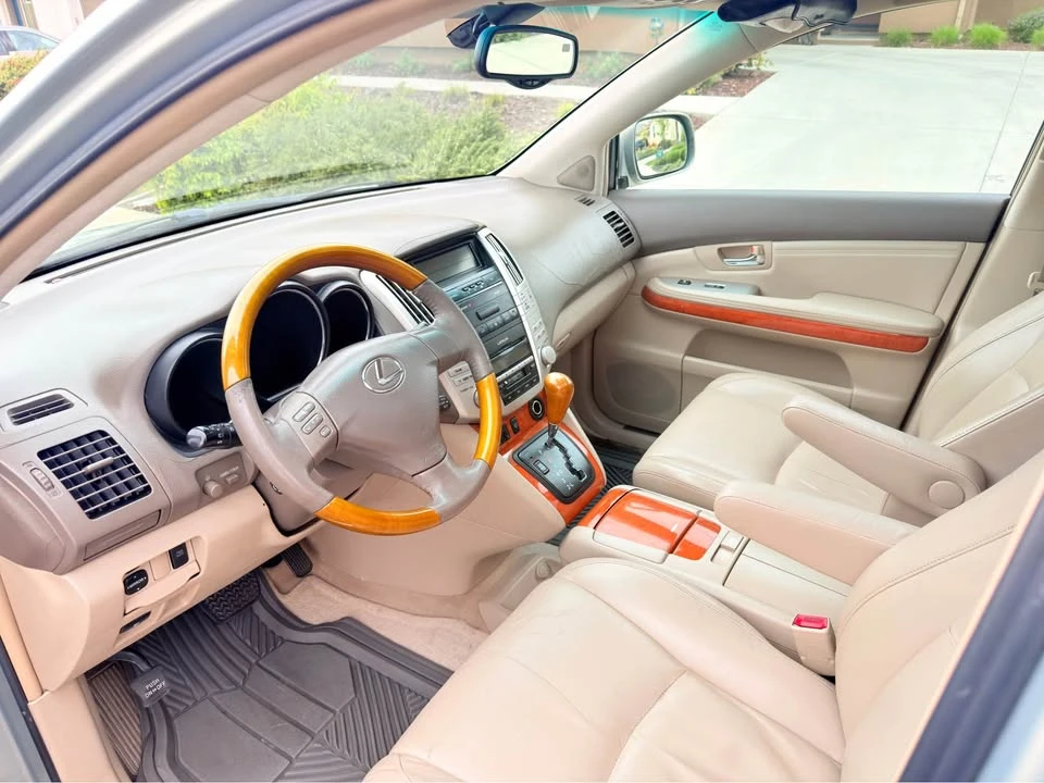 2005 Lexus RX 2nd Gen - Image 7 of 12