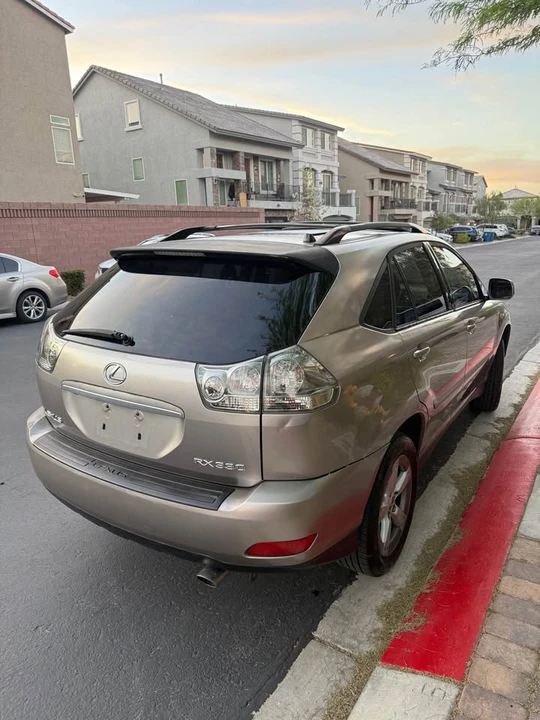 2005 Lexus RX 2nd Gen - Image 8 of 12