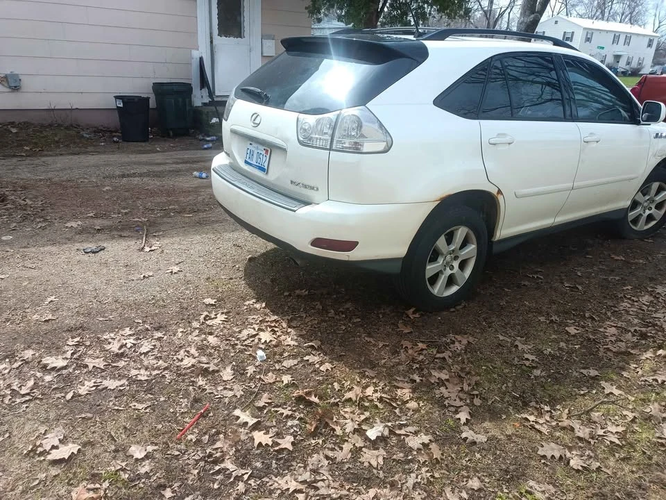 2005 Lexus RX 2nd Gen - Image 4 of 4