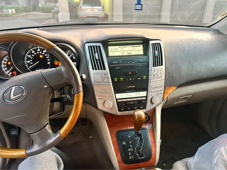 2005 Lexus RX 2nd Gen - Image 3 of 8