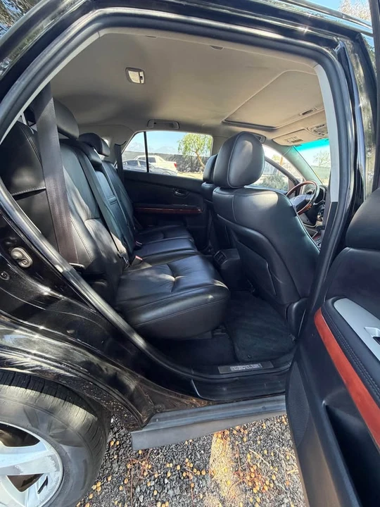 2005 Lexus RX 2nd Gen - Image 15 of 18