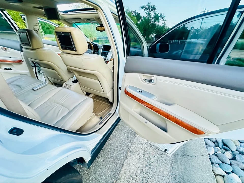2005 Lexus RX 2nd Gen - Image 13 of 19