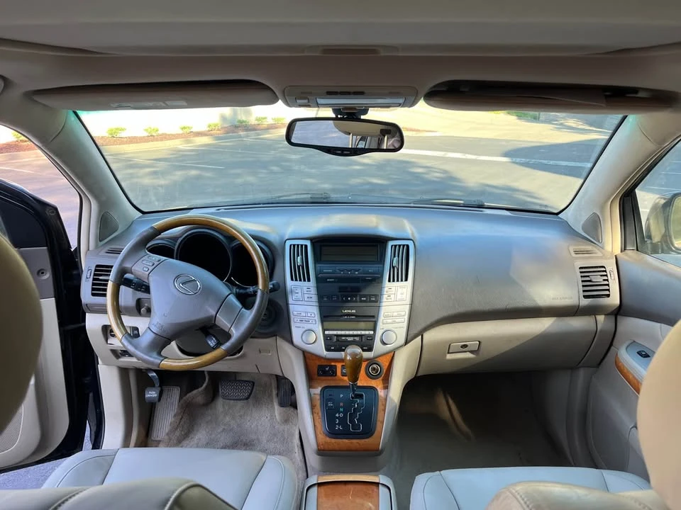 2005 Lexus RX 2nd Gen - Image 6 of 9