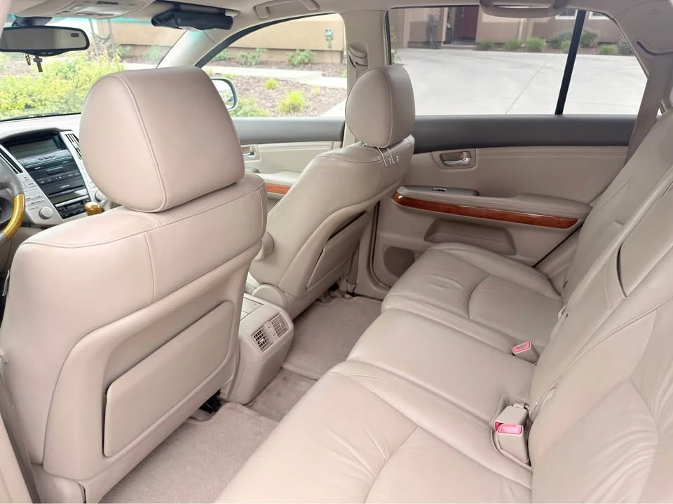 2005 Lexus RX 2nd Gen - Image 10 of 12