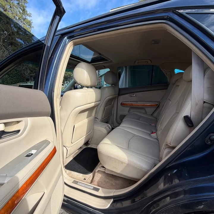 2005 Lexus RX 2nd Gen - Image 11 of 16