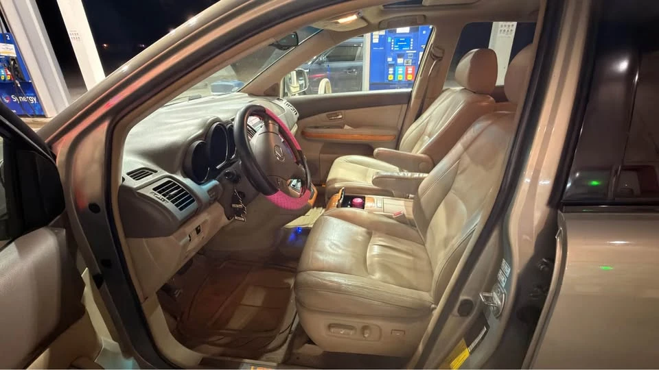 2005 Lexus RX 2nd Gen - Image 5 of 11