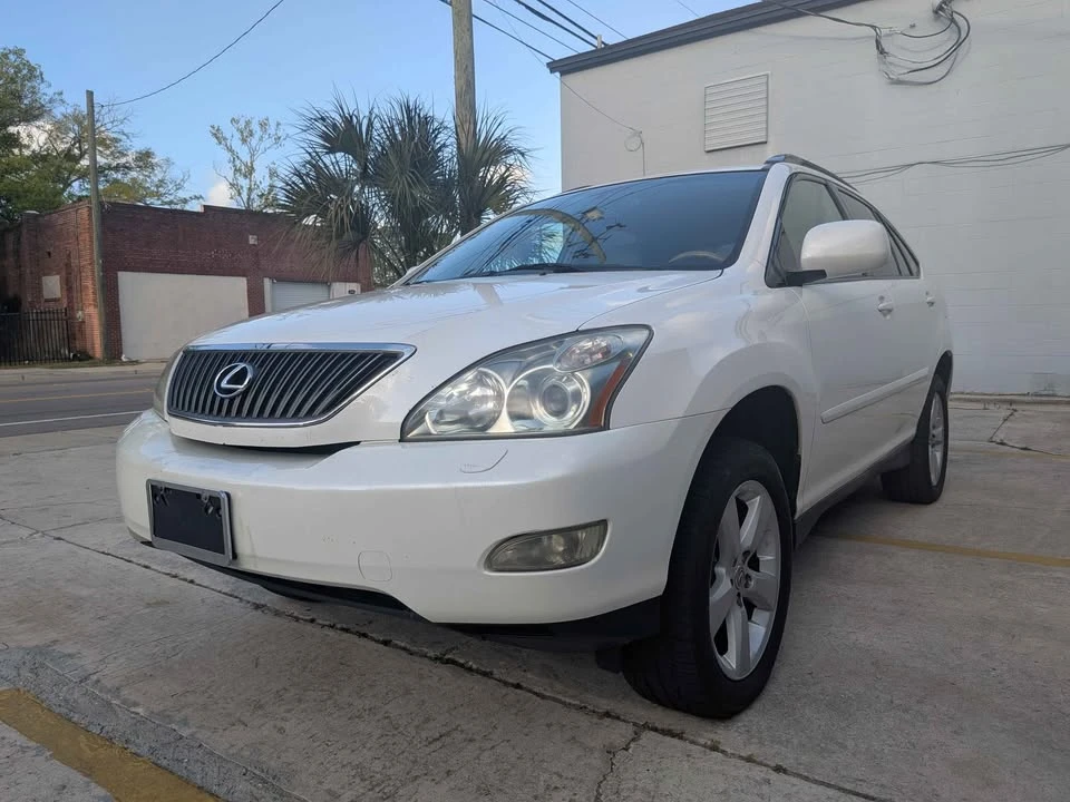 2005 Lexus RX 2nd Gen - Image 2 of 17