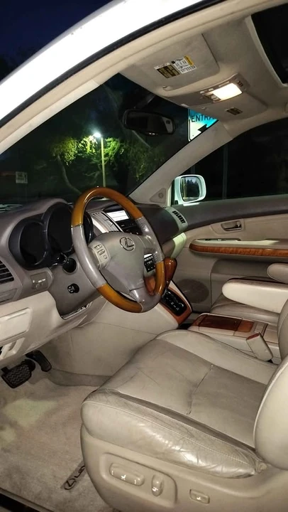 2005 Lexus RX 2nd Gen - Image 19 of 20