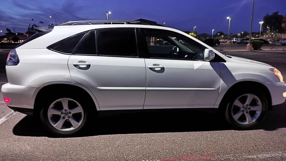 2005 Lexus RX 2nd Gen - Image 5 of 20