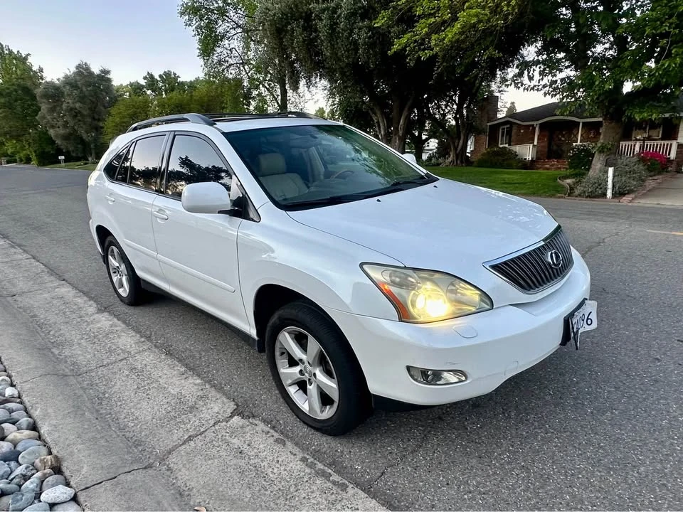 2005 Lexus RX 2nd Gen - Image 4 of 19