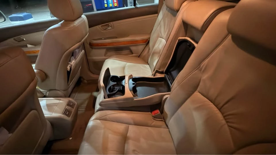2005 Lexus RX 2nd Gen - Image 7 of 11