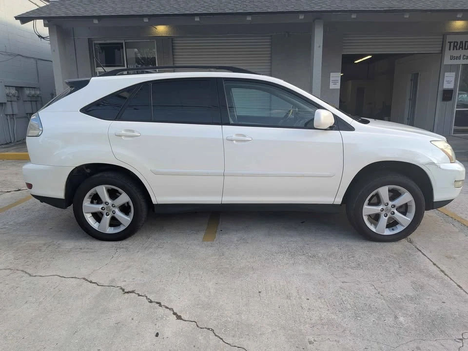 2005 Lexus RX 2nd Gen - Image 6 of 17