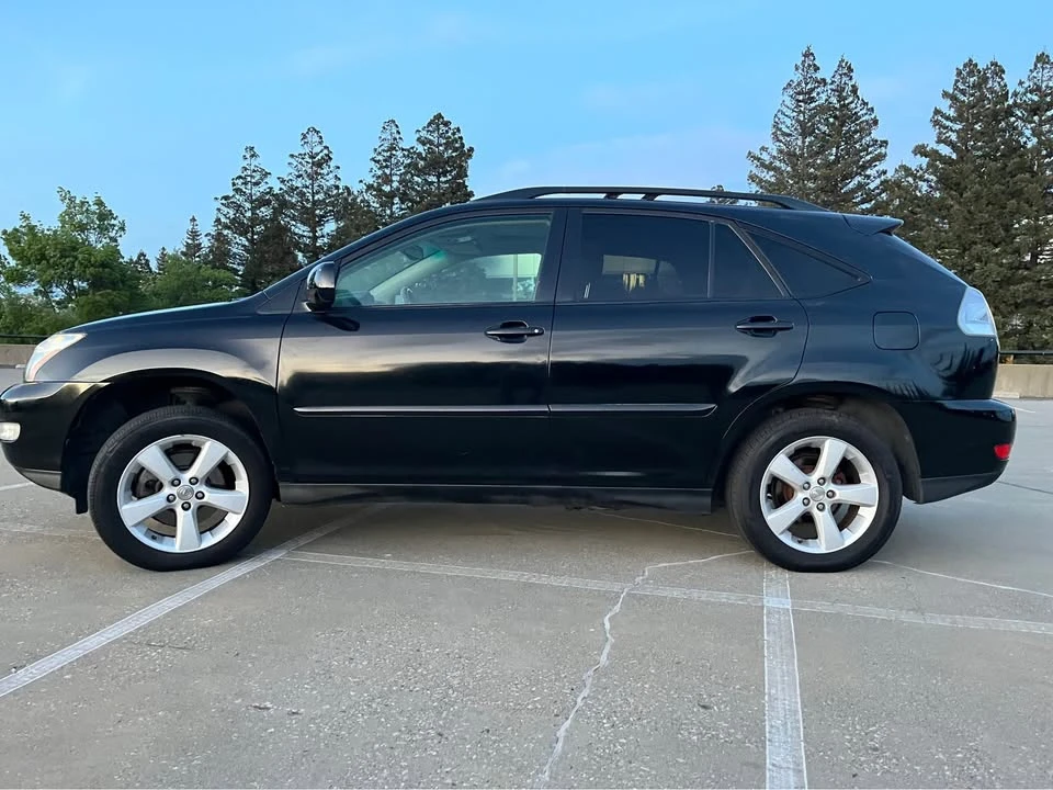 2005 Lexus RX 2nd Gen - Image 2 of 9