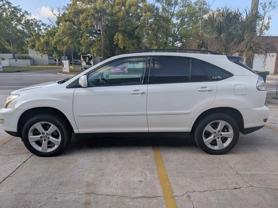 2005 Lexus RX 2nd Gen - Image 5 of 17