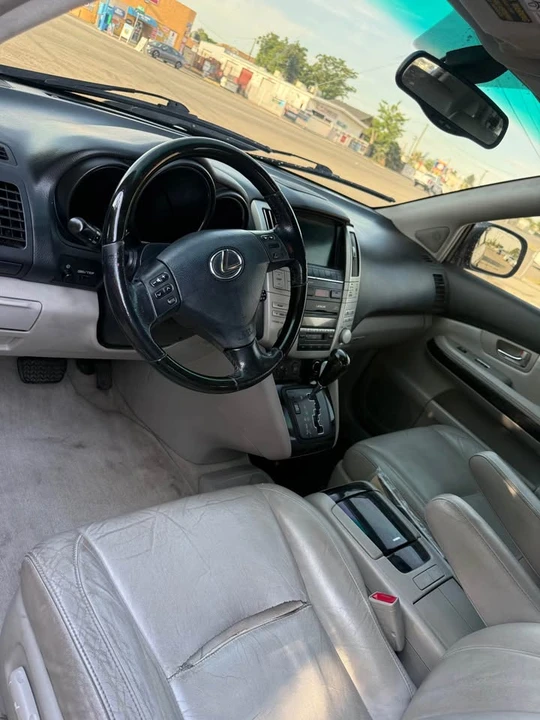 2005 Lexus RX 2nd Gen - Image 9 of 11
