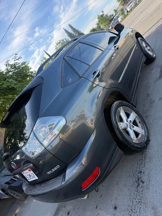 2005 Lexus RX 2nd Gen - Image 5 of 11