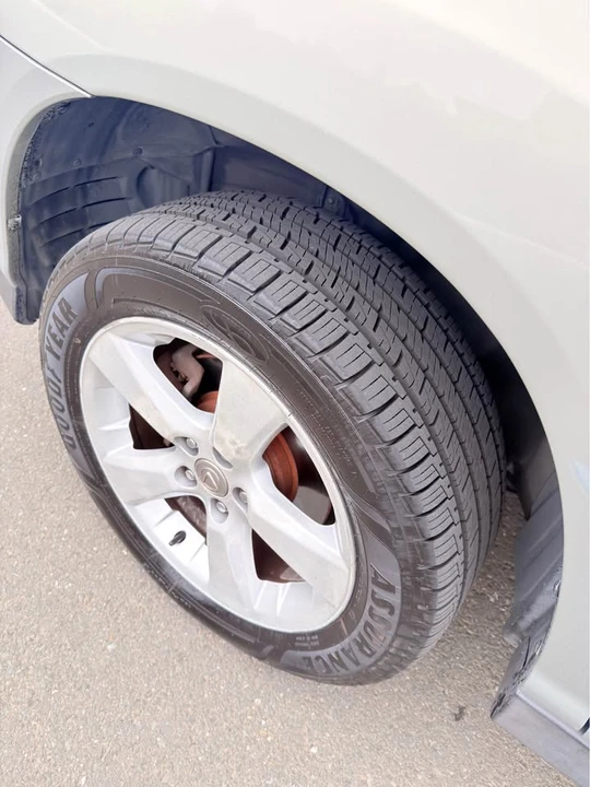 2005 Lexus RX 2nd Gen - Image 11 of 12