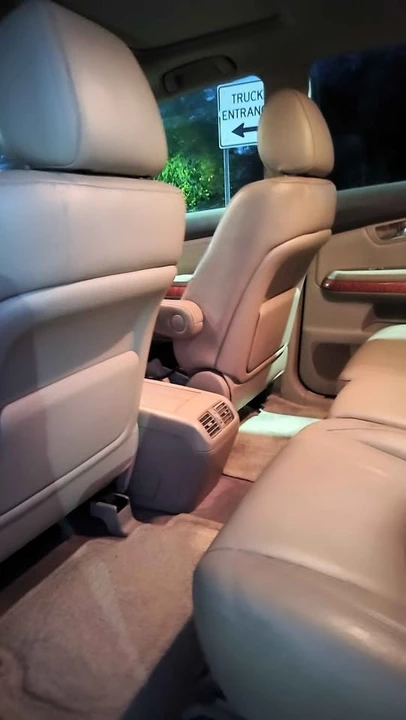 2005 Lexus RX 2nd Gen - Image 16 of 20