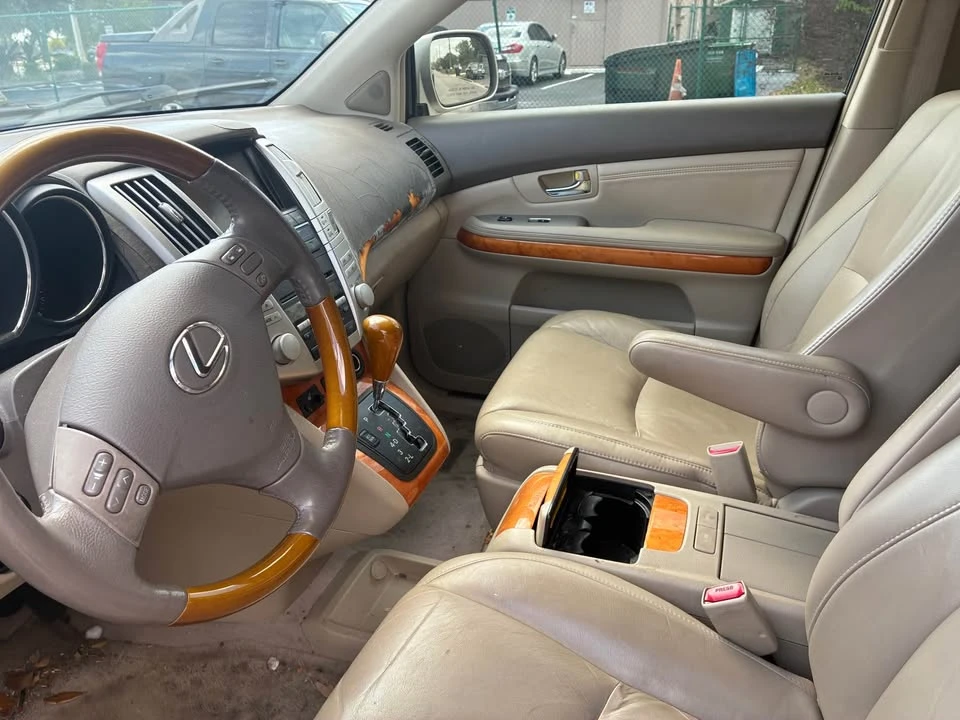 2005 Lexus RX 2nd Gen - Image 4 of 5