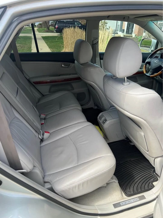 2005 Lexus RX 2nd Gen - Image 15 of 18