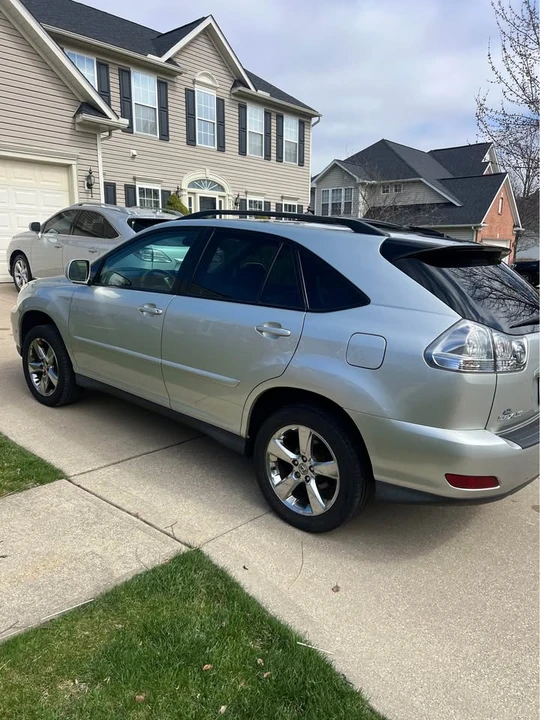 2005 Lexus RX 2nd Gen - Image 7 of 18