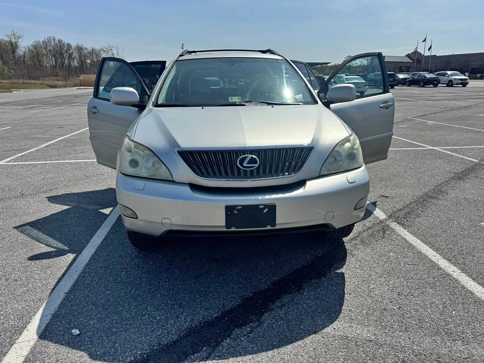 2005 Lexus RX 2nd Gen - Image 2 of 11