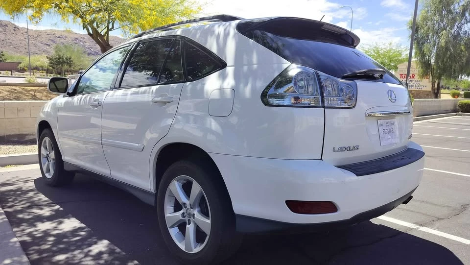 2005 Lexus RX 2nd Gen - Image 5 of 20