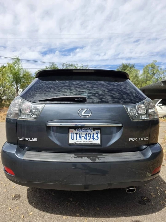 2005 Lexus RX 2nd Gen - Image 5 of 10