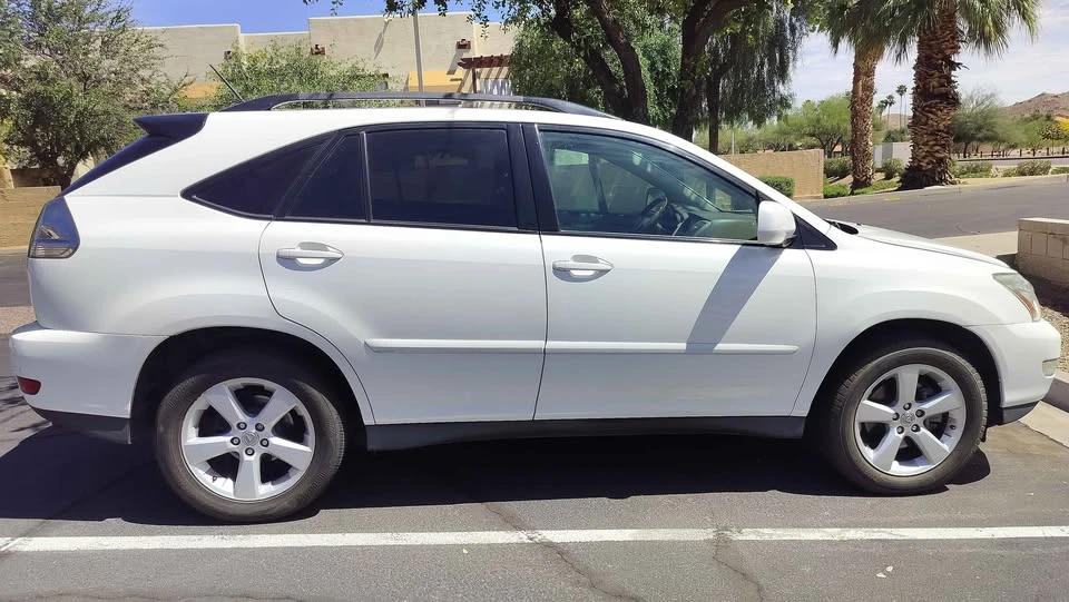 2005 Lexus RX 2nd Gen - Image 8 of 20