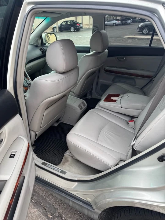 2005 Lexus RX 2nd Gen - Image 5 of 8
