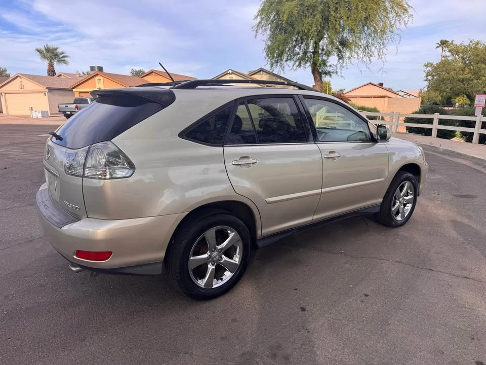 2005 Lexus RX 2nd Gen - Image 6 of 12