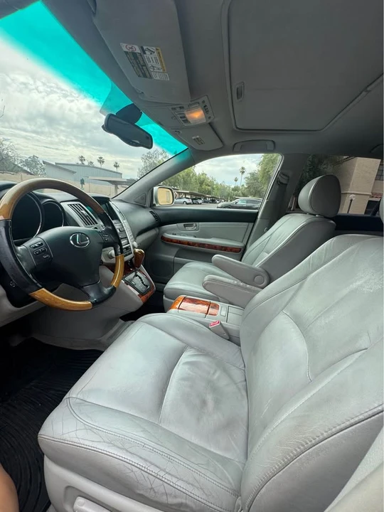 2005 Lexus RX 2nd Gen - Image 4 of 8