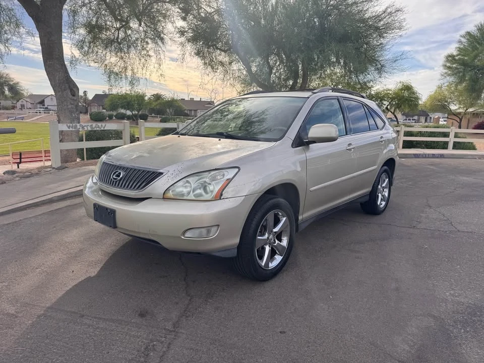 2005 Lexus RX 2nd Gen - Image 2 of 12