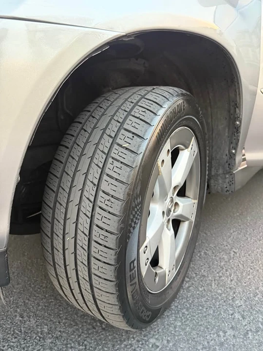 2005 Lexus RX 2nd Gen - Image 11 of 13