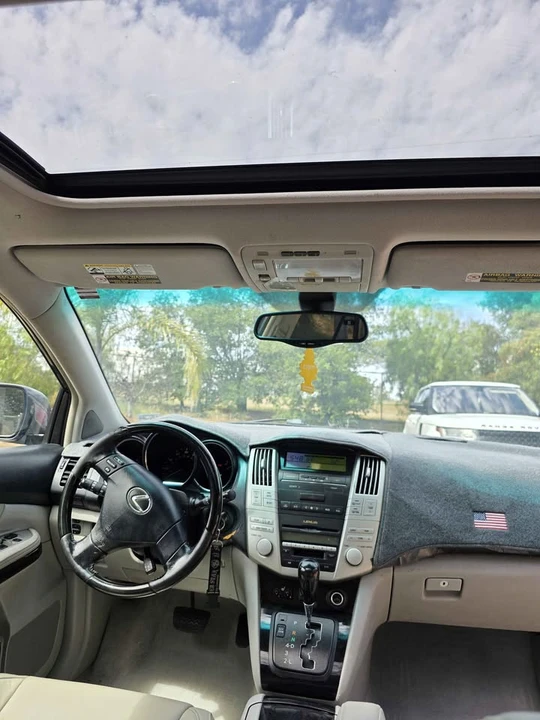 2005 Lexus RX 2nd Gen - Image 6 of 10