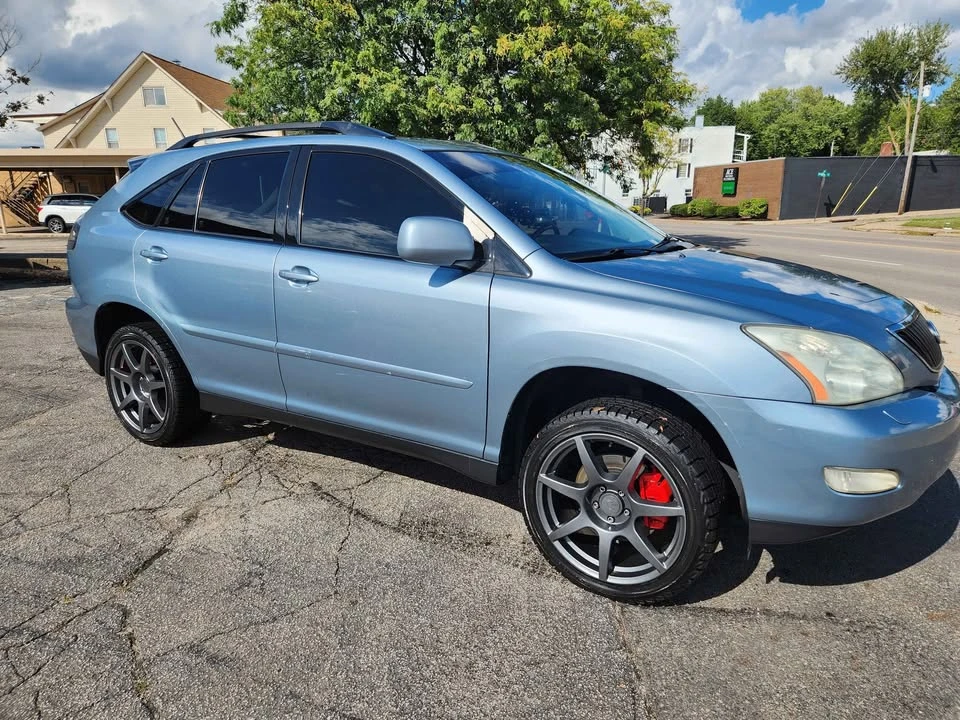 2005 Lexus RX 2nd Gen - Image 4 of 9