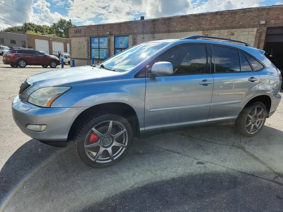 2005 Lexus RX 2nd Gen - Image 5 of 9