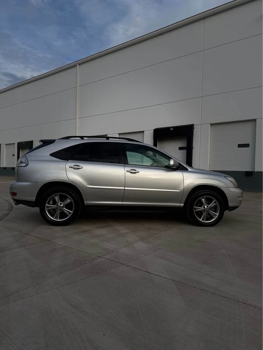 2005 Lexus RX 2nd Gen - Image 5 of 17