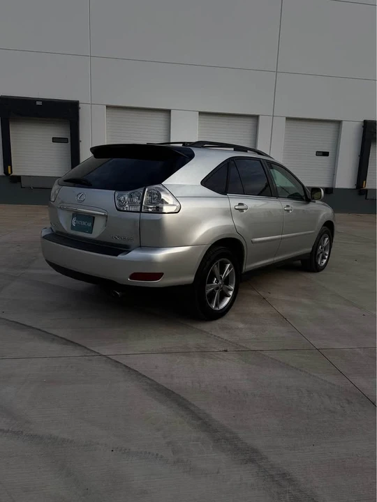 2005 Lexus RX 2nd Gen - Image 4 of 17