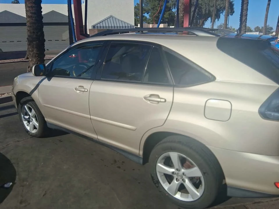 2005 Lexus RX 2nd Gen - Image 2 of 7