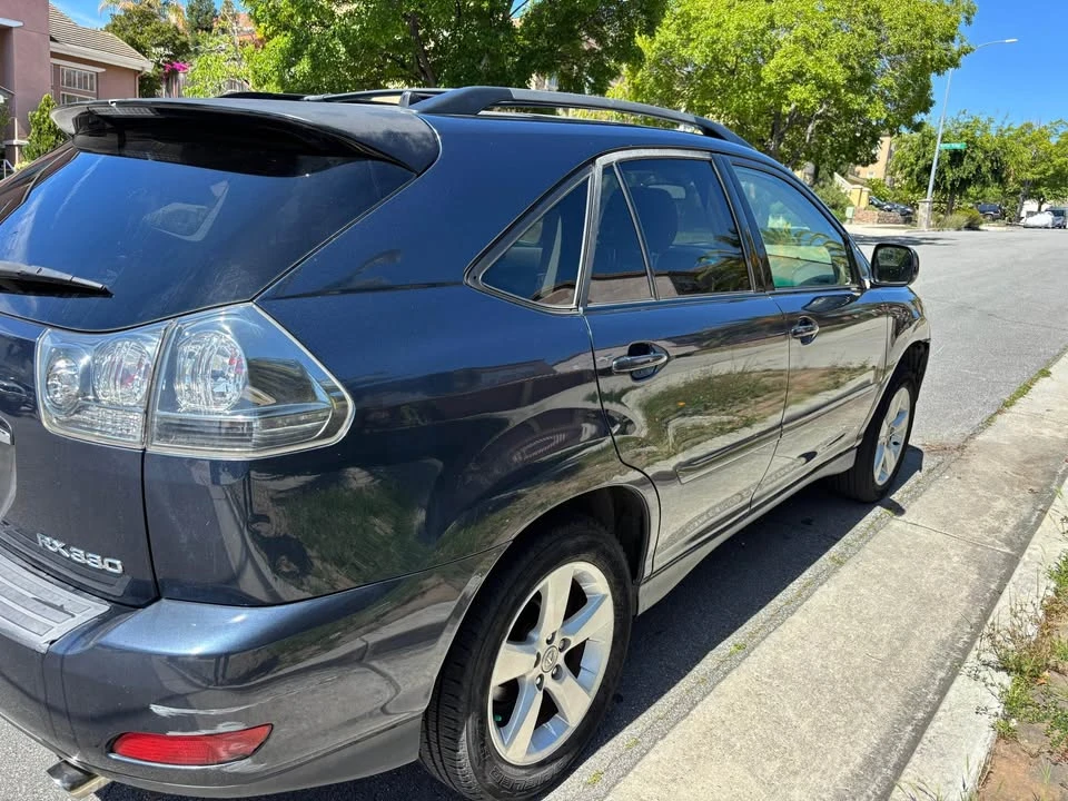 2005 Lexus RX 2nd Gen - Image 3 of 20