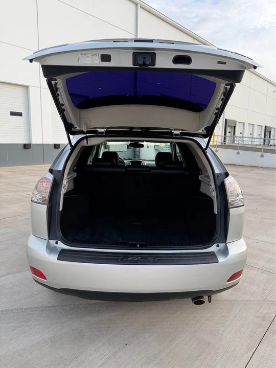 2005 Lexus RX 2nd Gen - Image 8 of 17