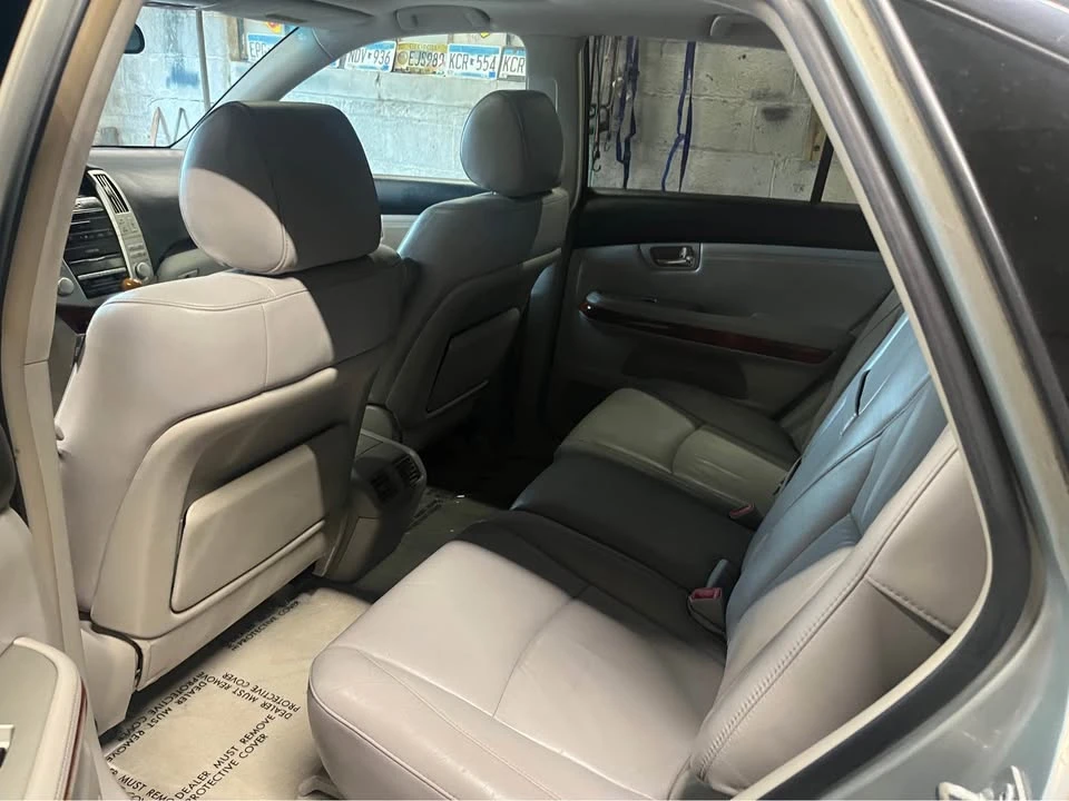 2005 Lexus RX 2nd Gen - Image 6 of 7