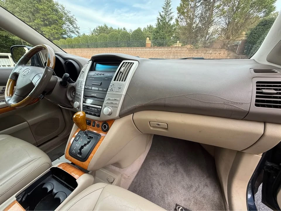 2005 Lexus RX 2nd Gen - Image 13 of 20