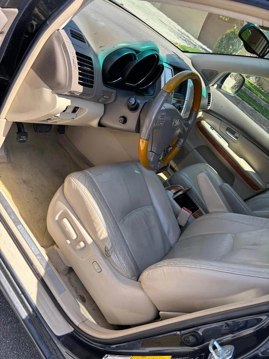 2005 Lexus RX 2nd Gen - Image 14 of 20
