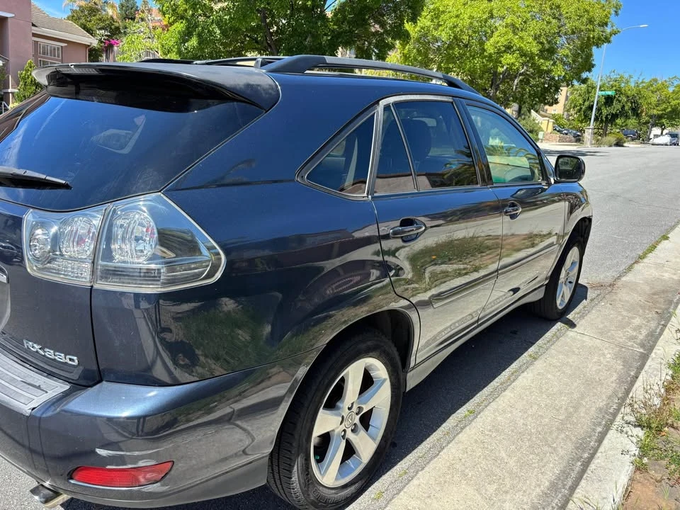 2005 Lexus RX 2nd Gen - Image 9 of 20