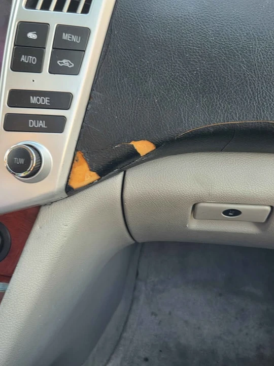 2005 Lexus RX 2nd Gen - Image 5 of 12