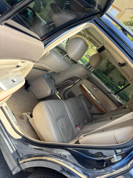 2005 Lexus RX 2nd Gen - Image 16 of 20