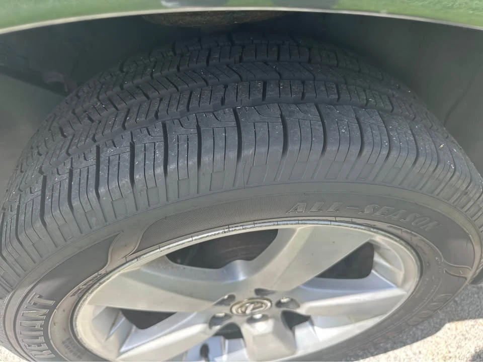 2005 Lexus RX 2nd Gen - Image 13 of 14
