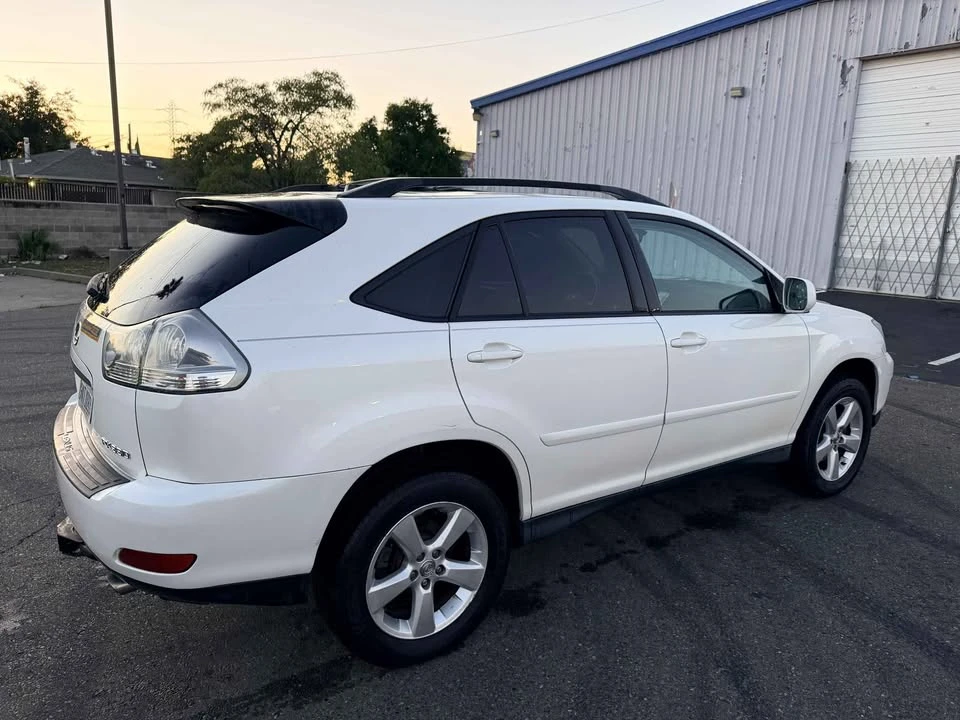 2005 Lexus RX 2nd Gen - Image 4 of 18
